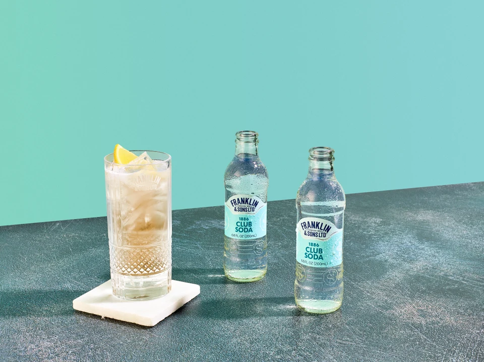 Oficiální lifestyle fotografie produktu F&S soda 0,2l.