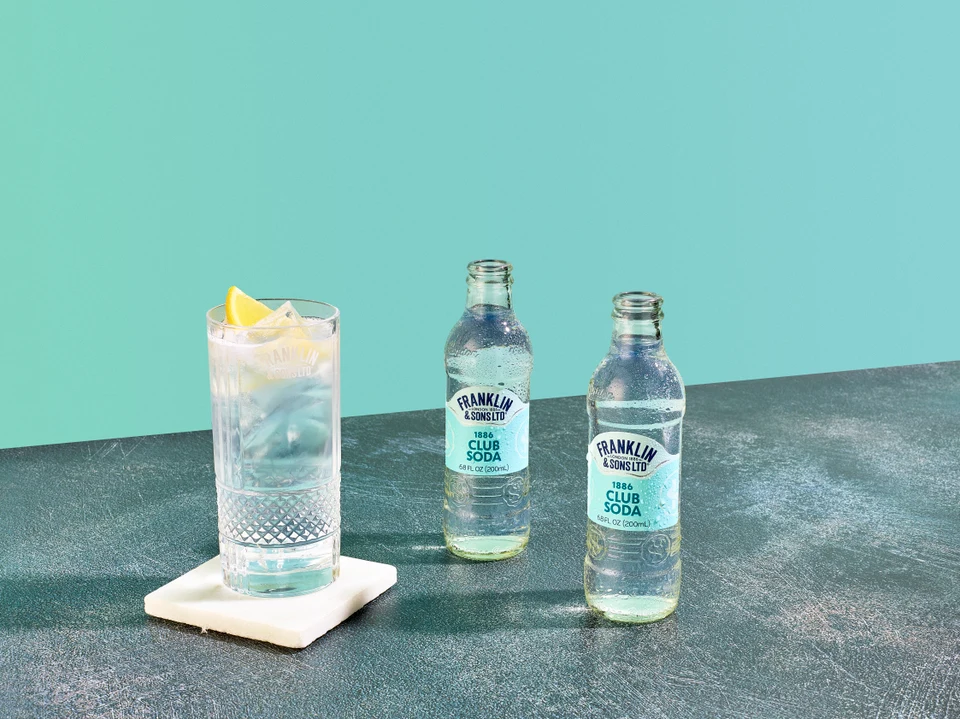 Oficiální lifestyle fotografie produktu F&S soda 0,2l.