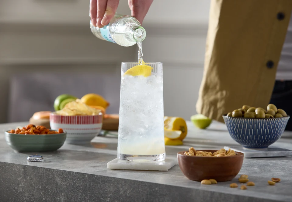 Oficiální lifestyle fotografie produktu F&S soda 0,2l.