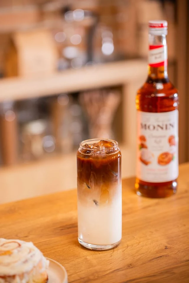 Monin sirup Skořicová rolka 0,7l