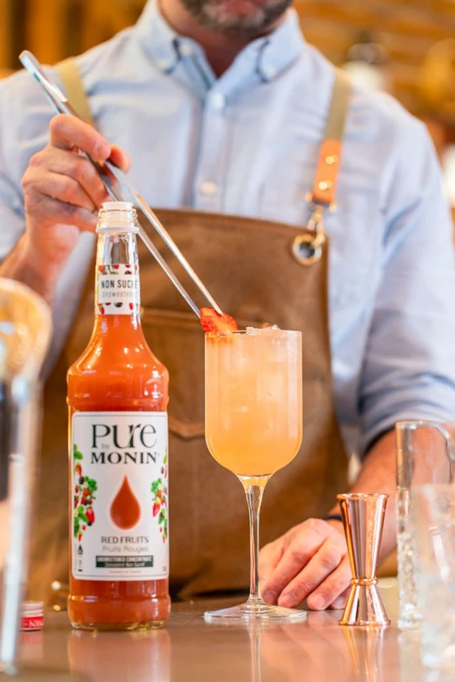 Monin pure koncentrát Červené plody 0,7l