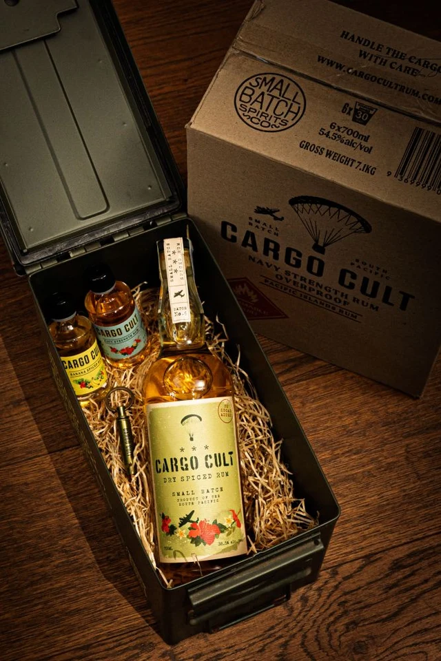 Cargo Cult Spiced Rum 38,5 % – Limitovaná edice Ammo Box 0,7 l